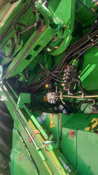 Терміново продам Комбайн John Deere w540 2012року джондір