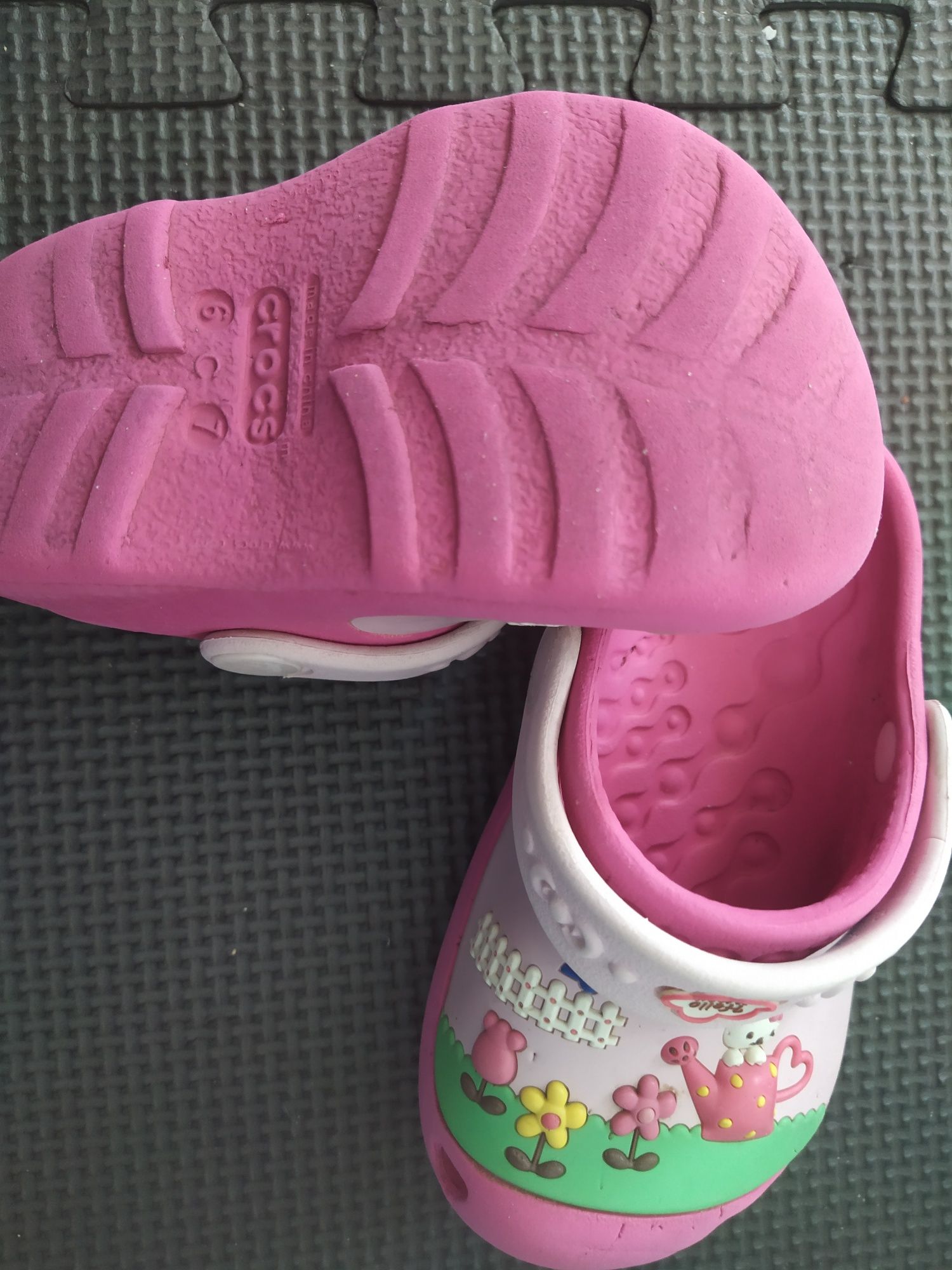 Crocs hello kitty