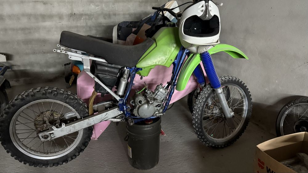 Montagem de Kawasaki 250