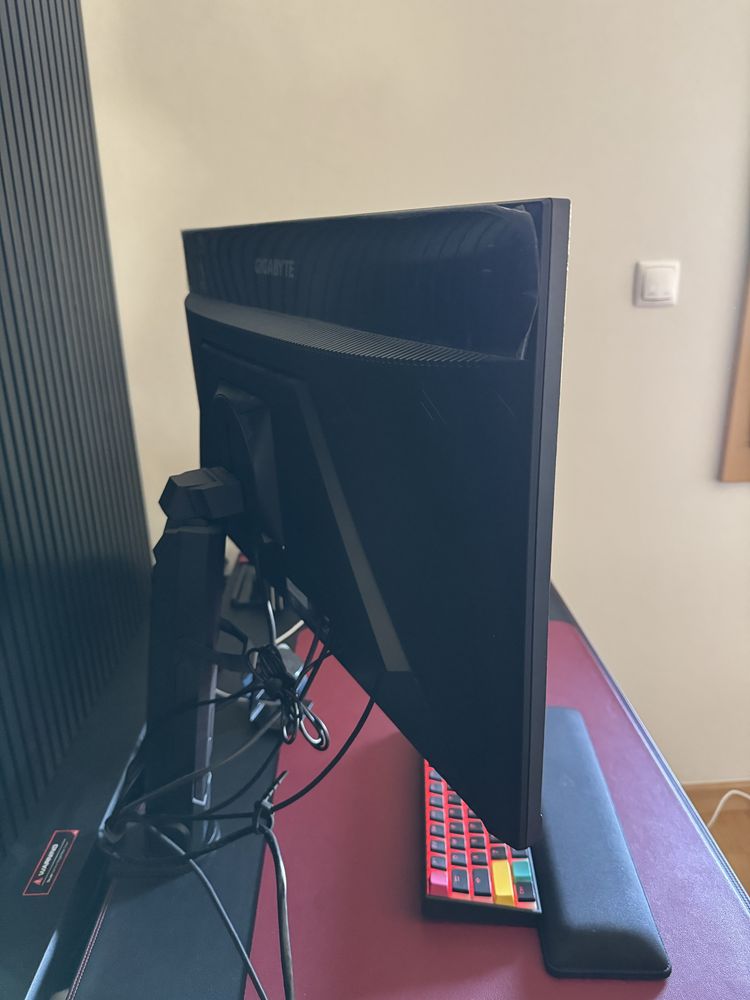 monitor 4k 144Hz IPS 28” Gigabyte M28U