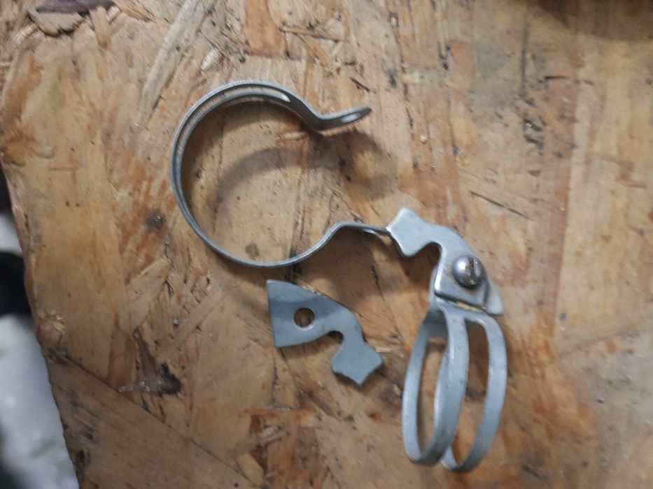 Mocowanie pompki ZZR