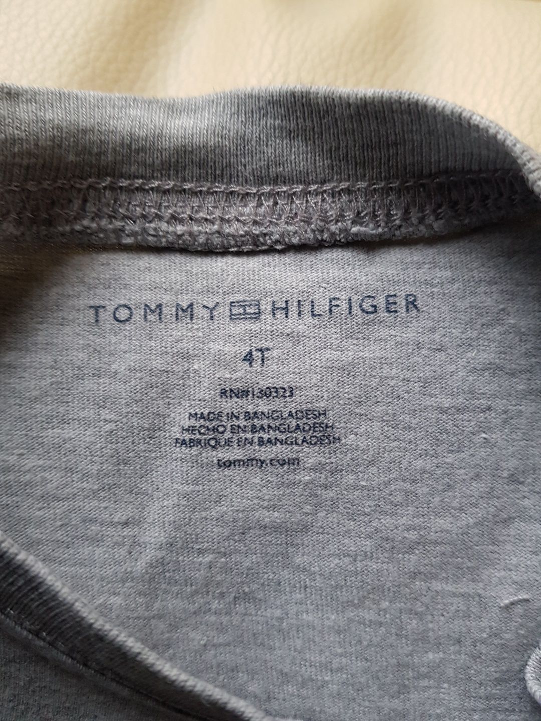 Bluza chłopięca long sleeve Tommy Hilfiger 4lata 104