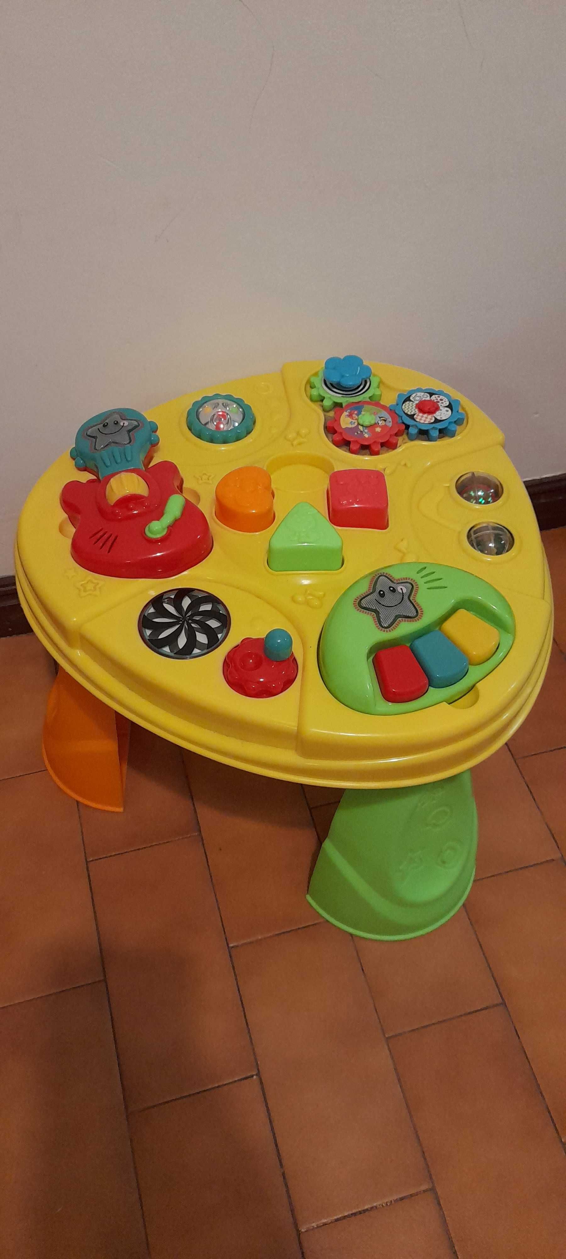 mesa de atividade infantil musical com caixa propria