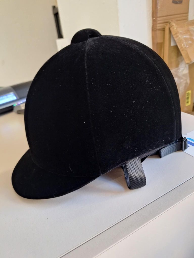 Kask jeździecki rozmiar 56