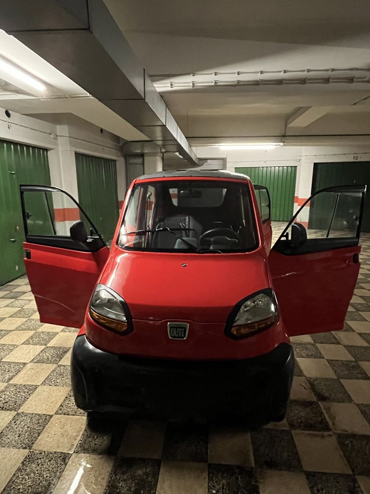 Microcar Bajaj Qute