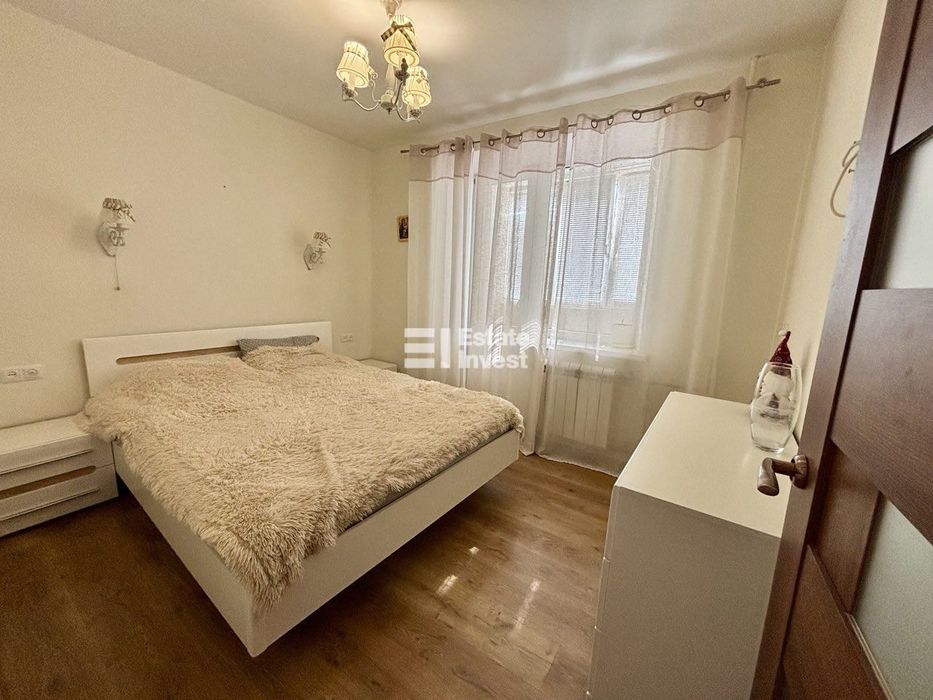 У продажу 4 кімн.кв.за адресою вул. Амосова,13.