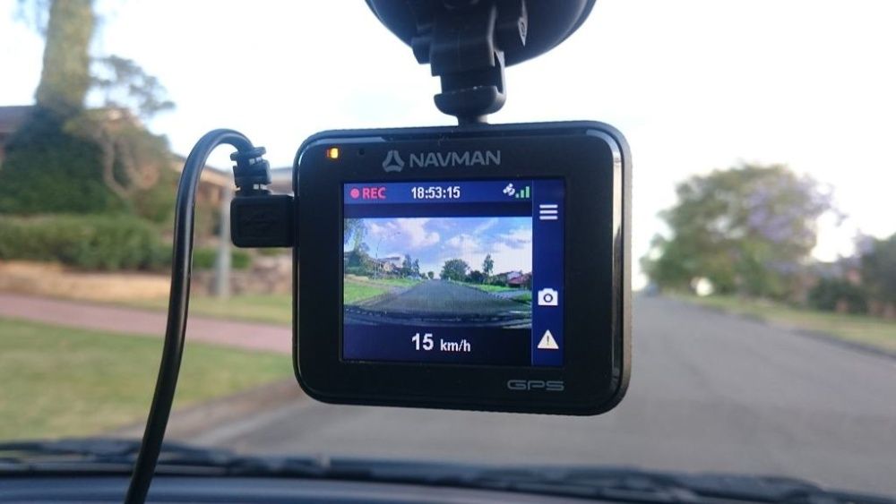 GPS da marca NAVMAN com a caixa e acessórios como novo