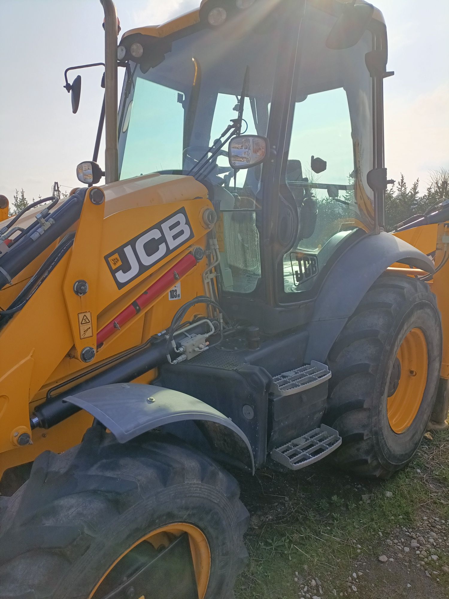 Jcb4cx 3cx sprowadzamy z zagranicy różne marki promocje