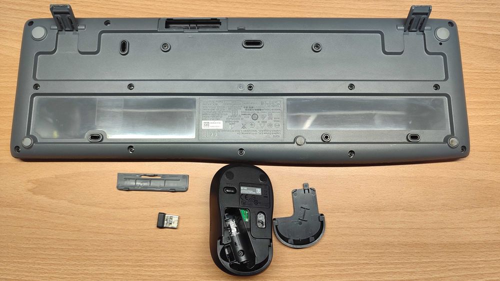 Комплект бездротовий: Клавіатура + мишка Logitech mk270