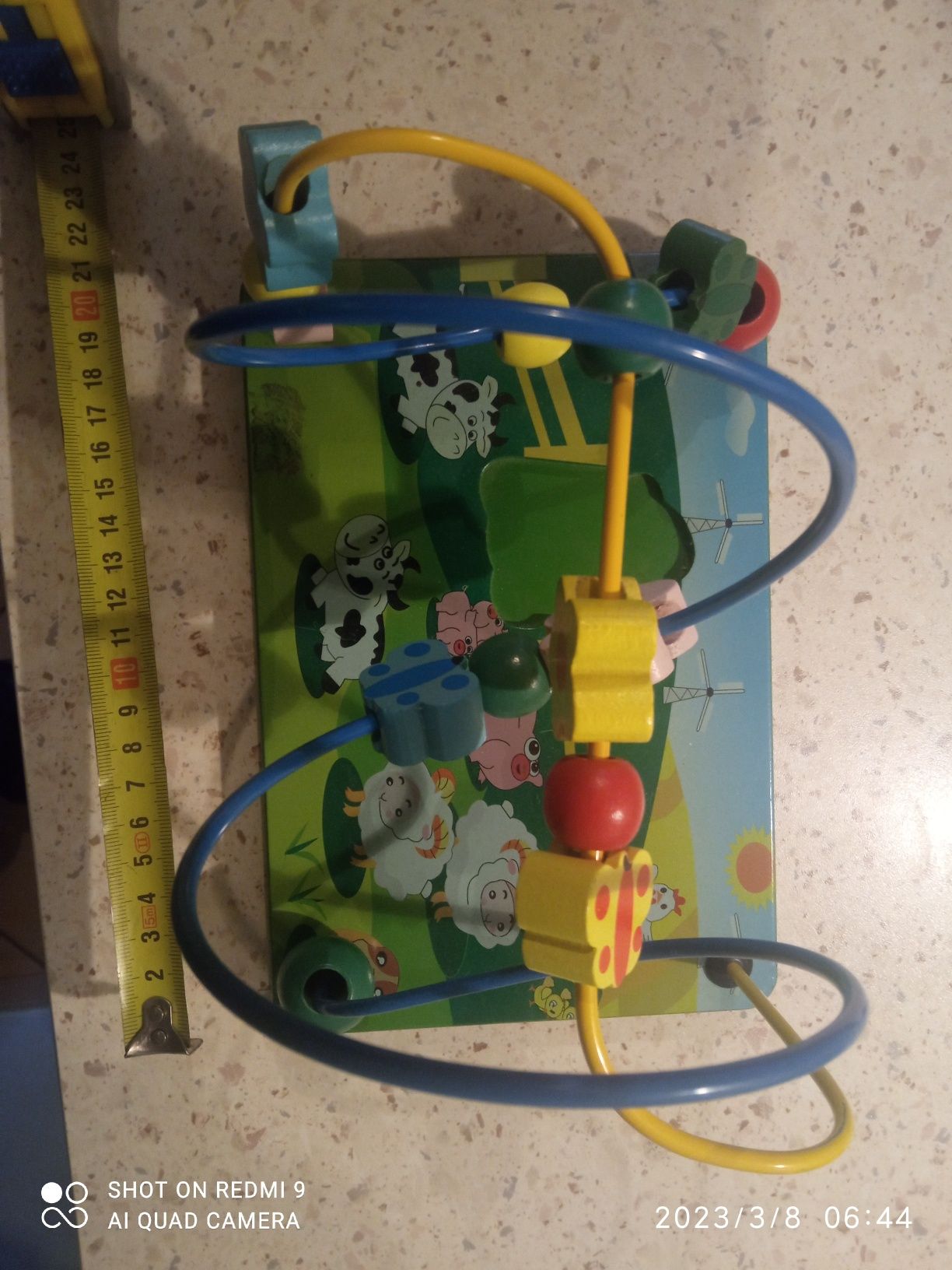 Manualna zabawka dla dzieci do 3 lat