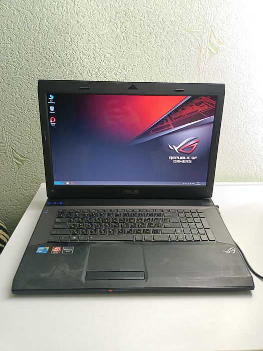 ASUS ROG G73J 17.3" i7-q720, RAM 12, hdd 1tb, video radion 1 g USA