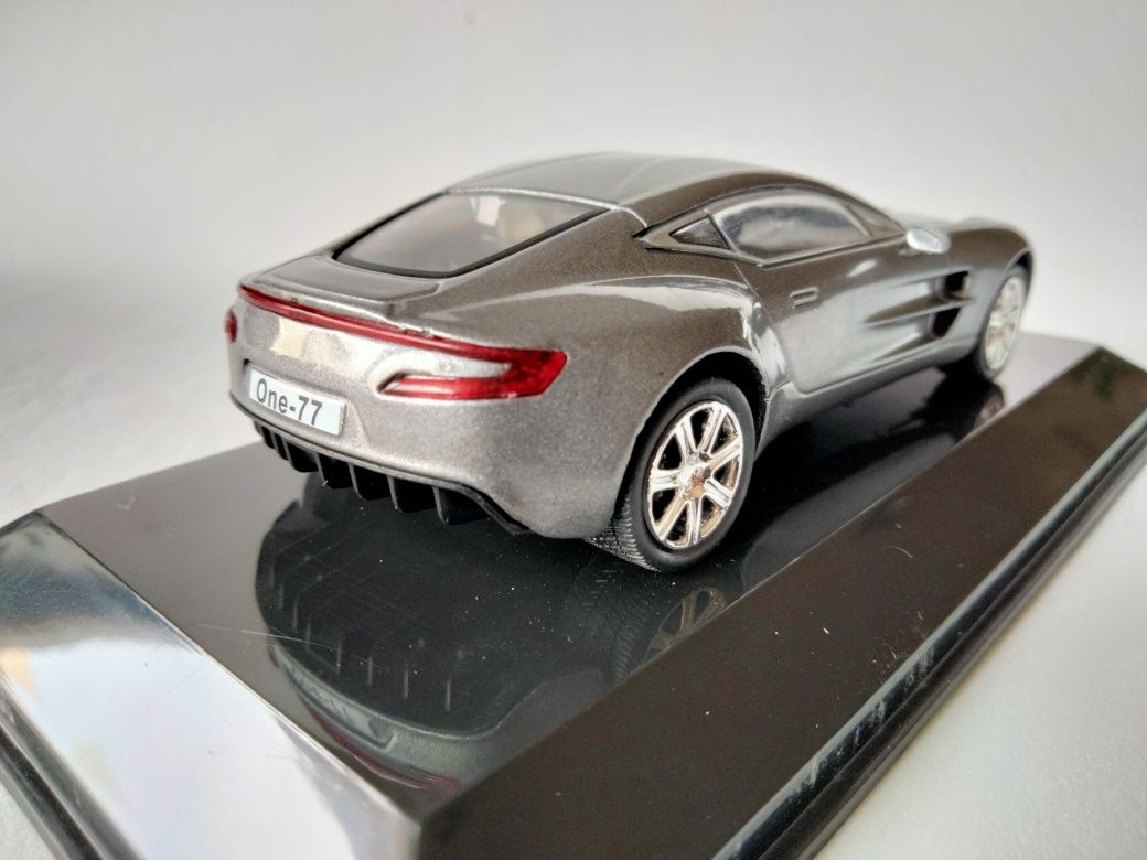 1/43 Aston Martin One-77 (2009)