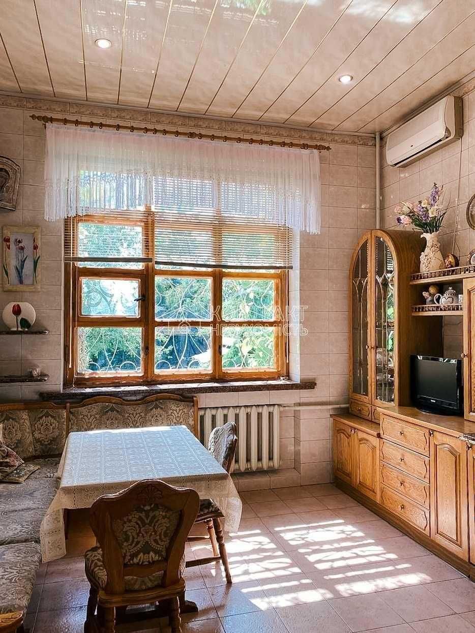 Продаж шикарного великого будинку. Нові будінки.