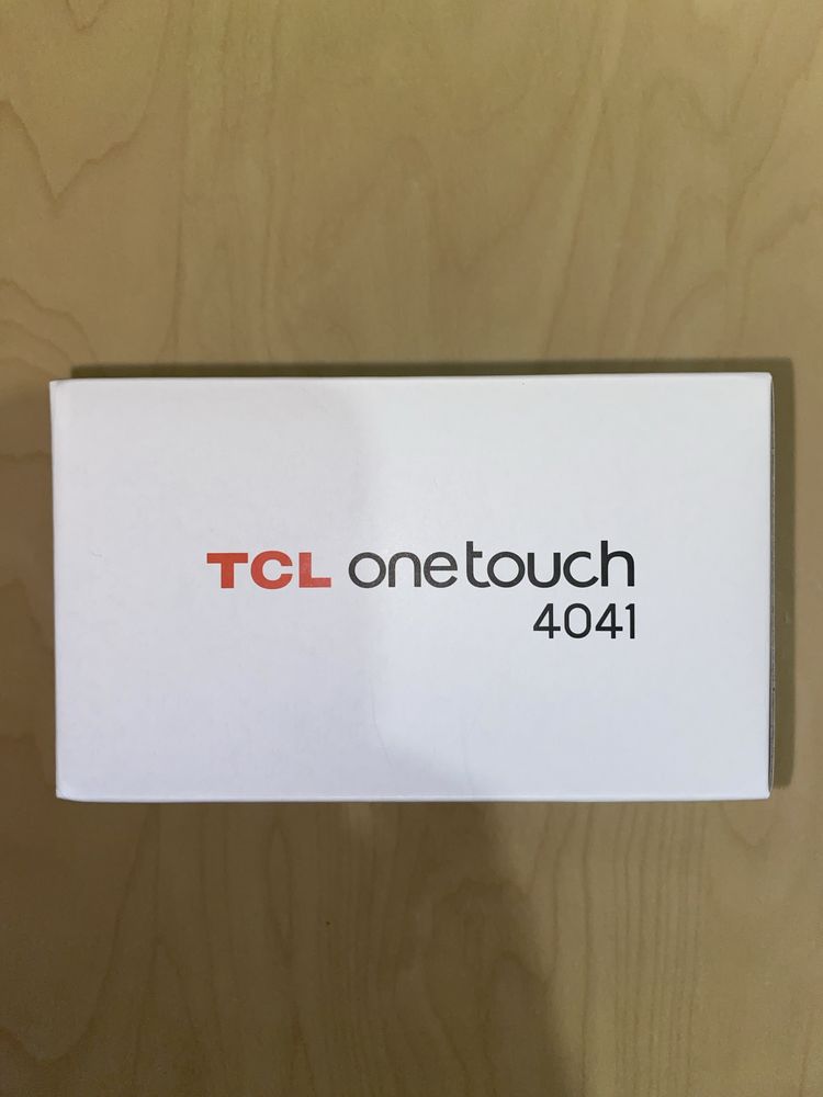 Telemóvel TCL OneTouch 4041 novo e por estrear