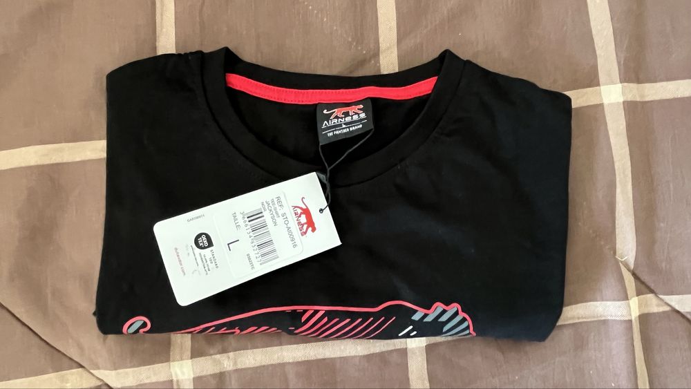 T-shirt Airness Jackyson preta nova com etiqueta — tamanho L