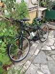 Bicicletas, rodas e suporte