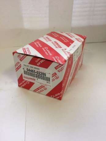 тормозные колодки Toyota Avensis с 08- ( ОРИГИНАЛ)