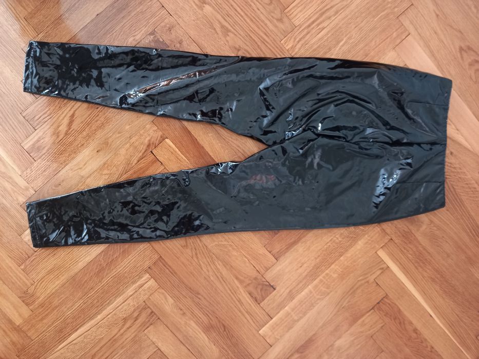 Легінси, лосіни, штани, якісні S/М чорні екошкіра є 2 -х видів
