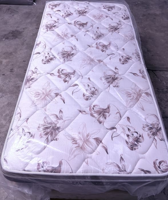 Cama solteiro 88cm x 1,88cm