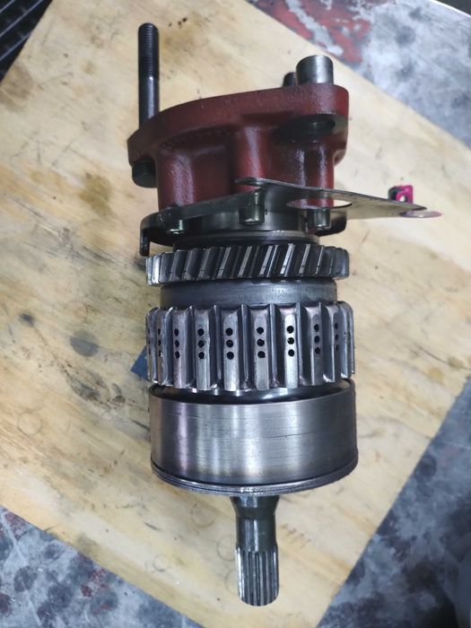 Kosz przedniego napędu kpl. CASE 5120,5130,5140,5150