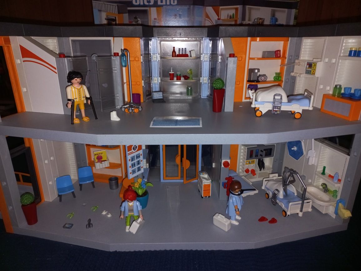 Szpital Playmobil City Life 70190