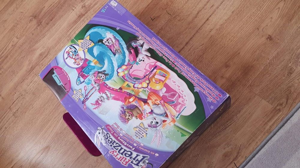 Hasbro furry frenzies park rozrywki tor kolejka górska