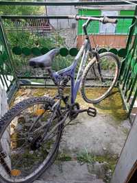 Продам велосипед потребує ремонту або на запчастини. без торгу