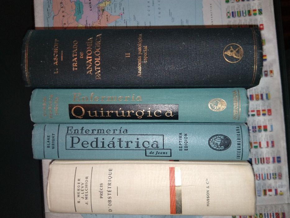 Livros antigos enfermagem e anatomia patológica