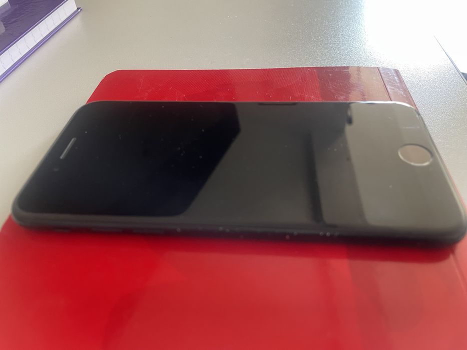 iPhone se2020 75% w gre wchodzi zamiana na airpodsy