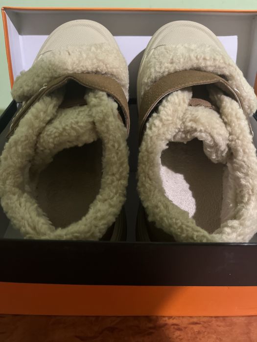 зимове взуття жіночі красовки димосезон