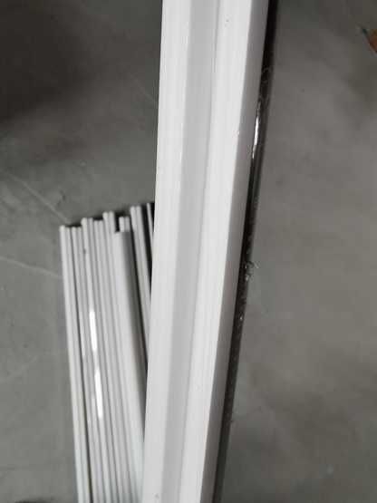 Listwa dekoracyjna biała styropianowa zapakowana 2 m 10 sztuk