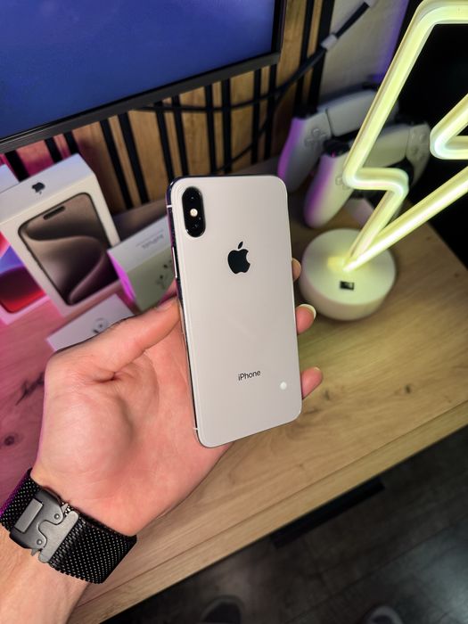 iPhone X 64 Gb + AirPods 4 у подарунок!