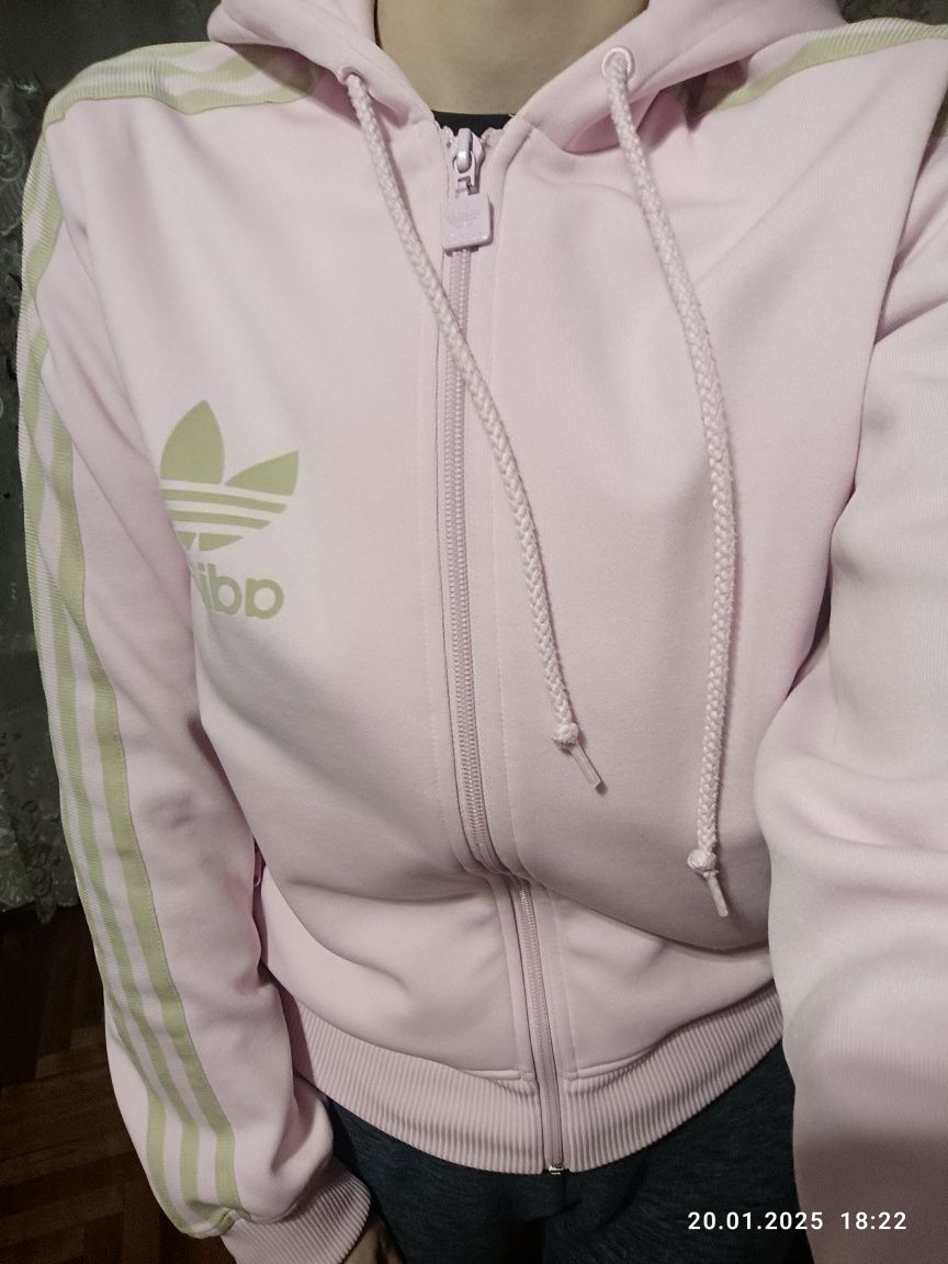 Adidas, Guess, COLIN'S кофти