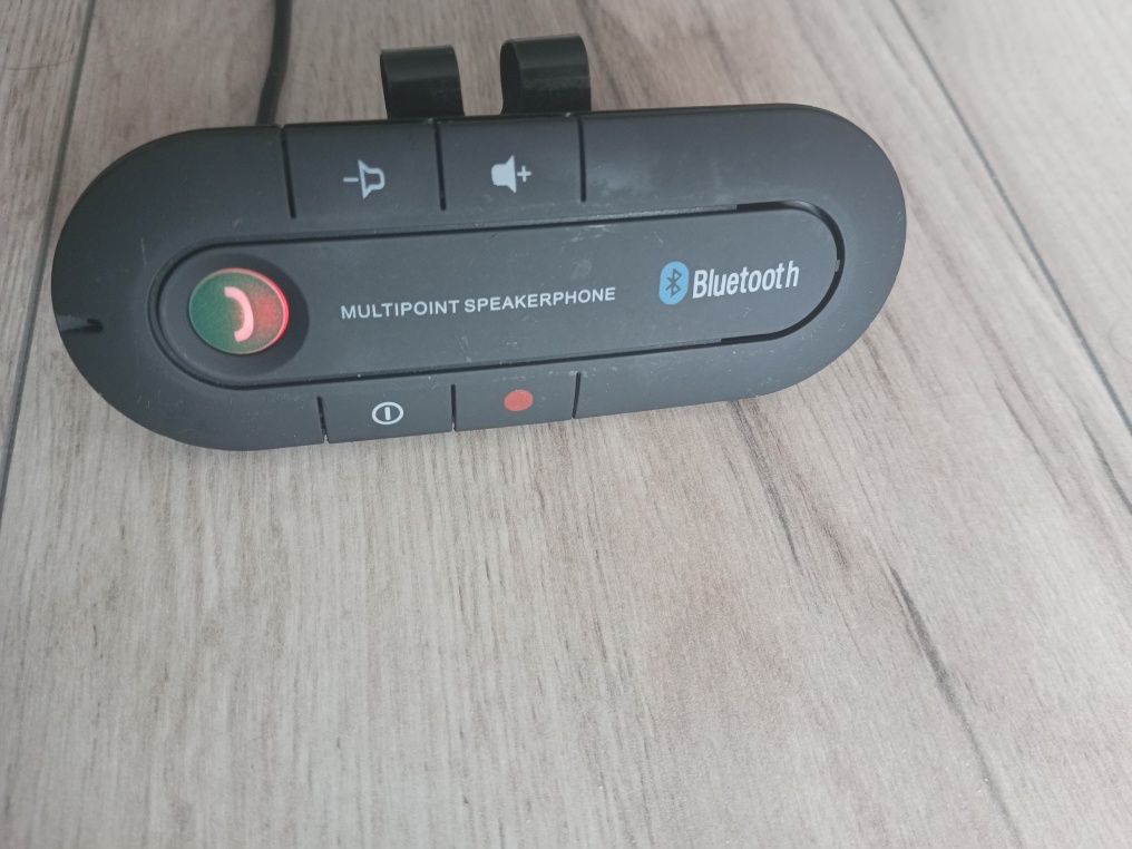 Zestaw głośnomówiący bluetooth do samochodu