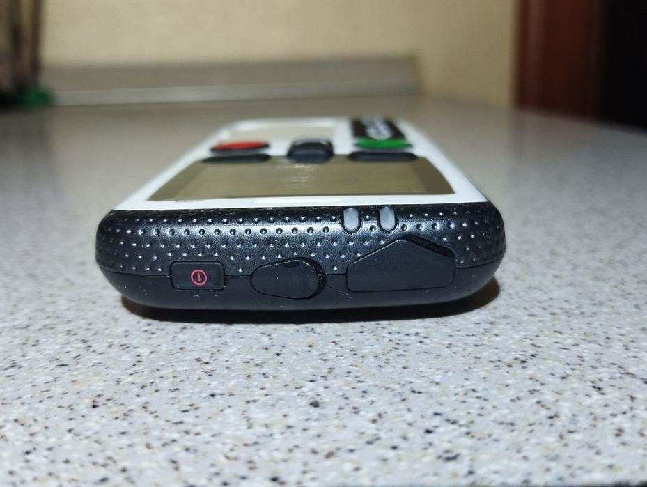 Бабушкофон 3G GPS Location Doro Secure 580