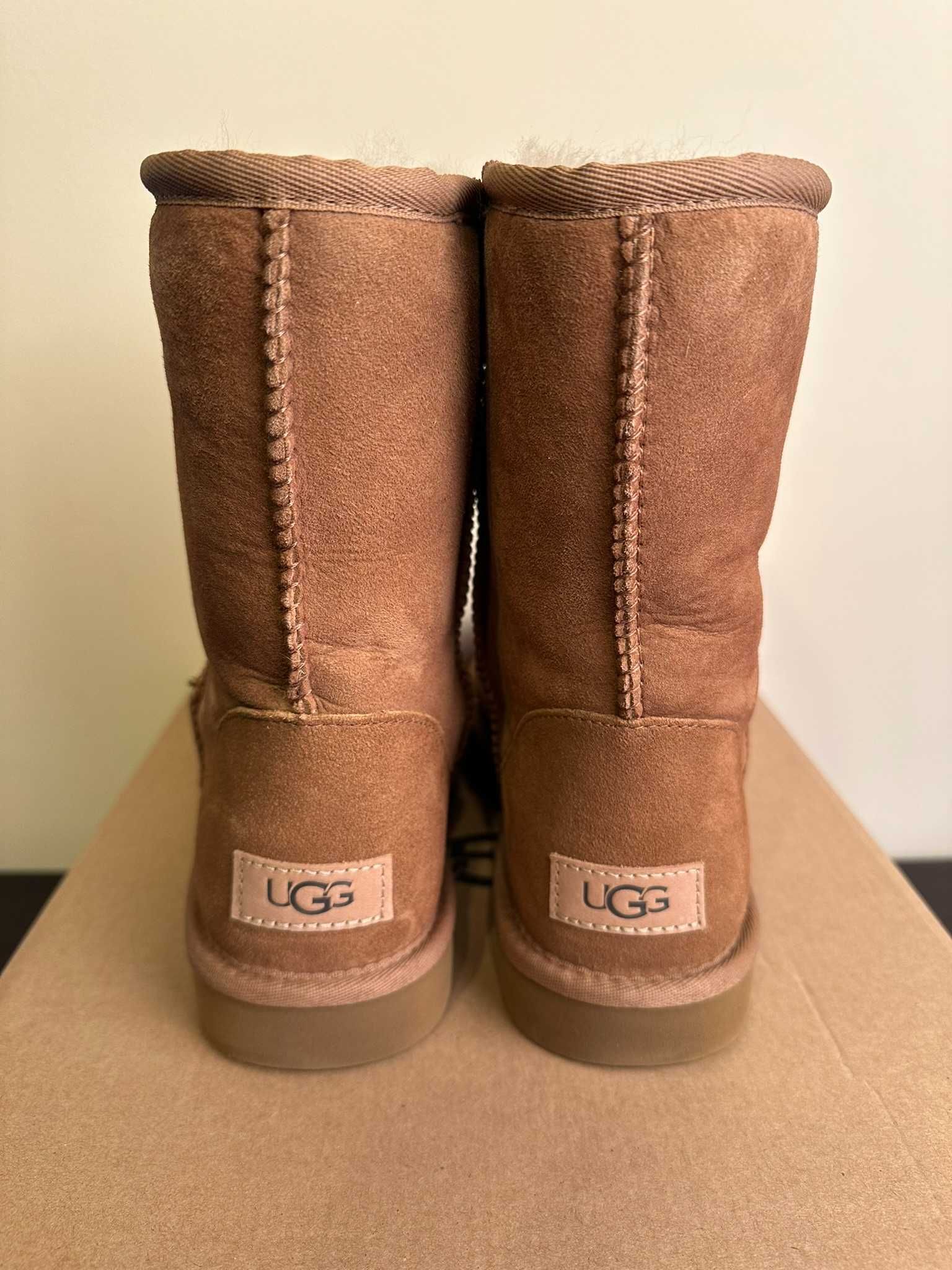 Botki/Śniegowce UGG Classic Short II