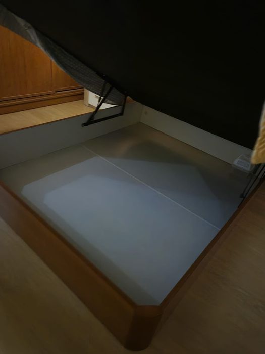 Sommier em cerejeira Pikolin