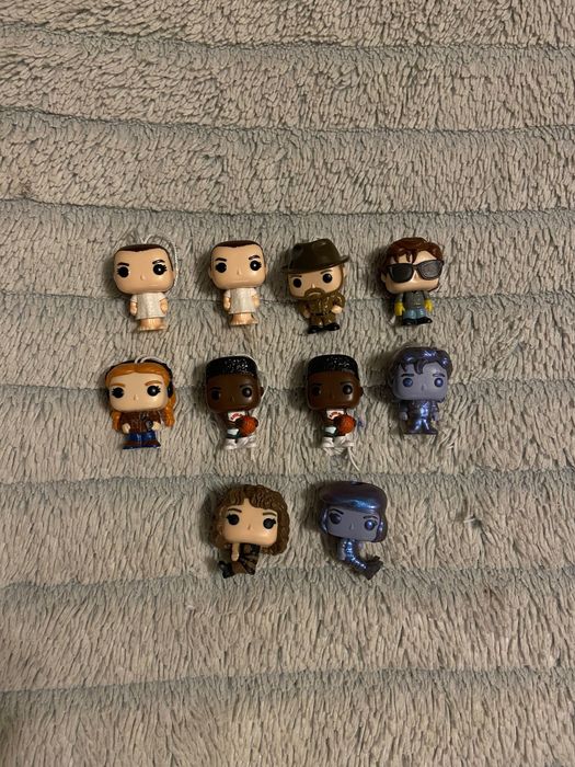 Figurki kinder joy stranger things