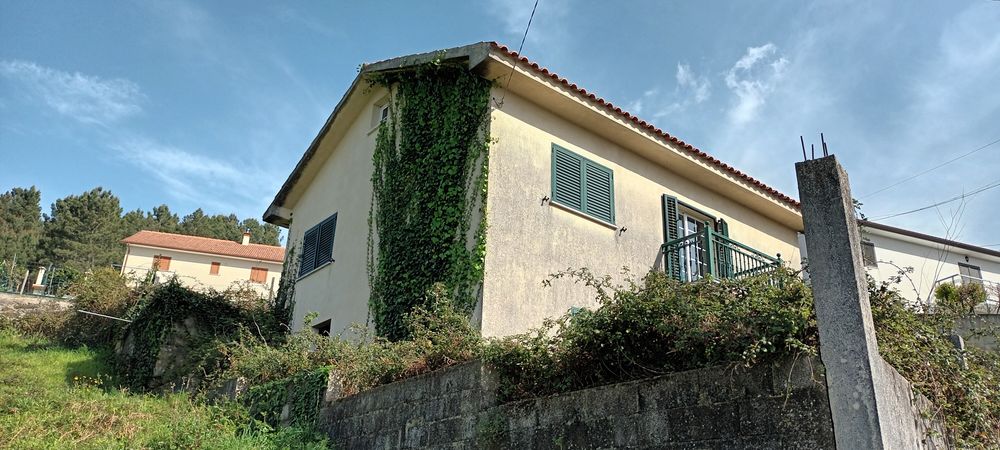Metade Casa em Melgaço para venda