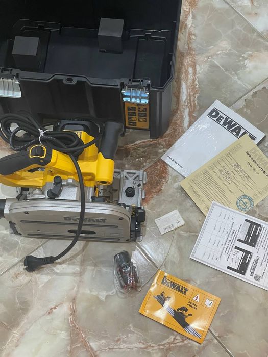 Пила дисковая погружная DeWALT DWS520KT + Чемодан TSTAK