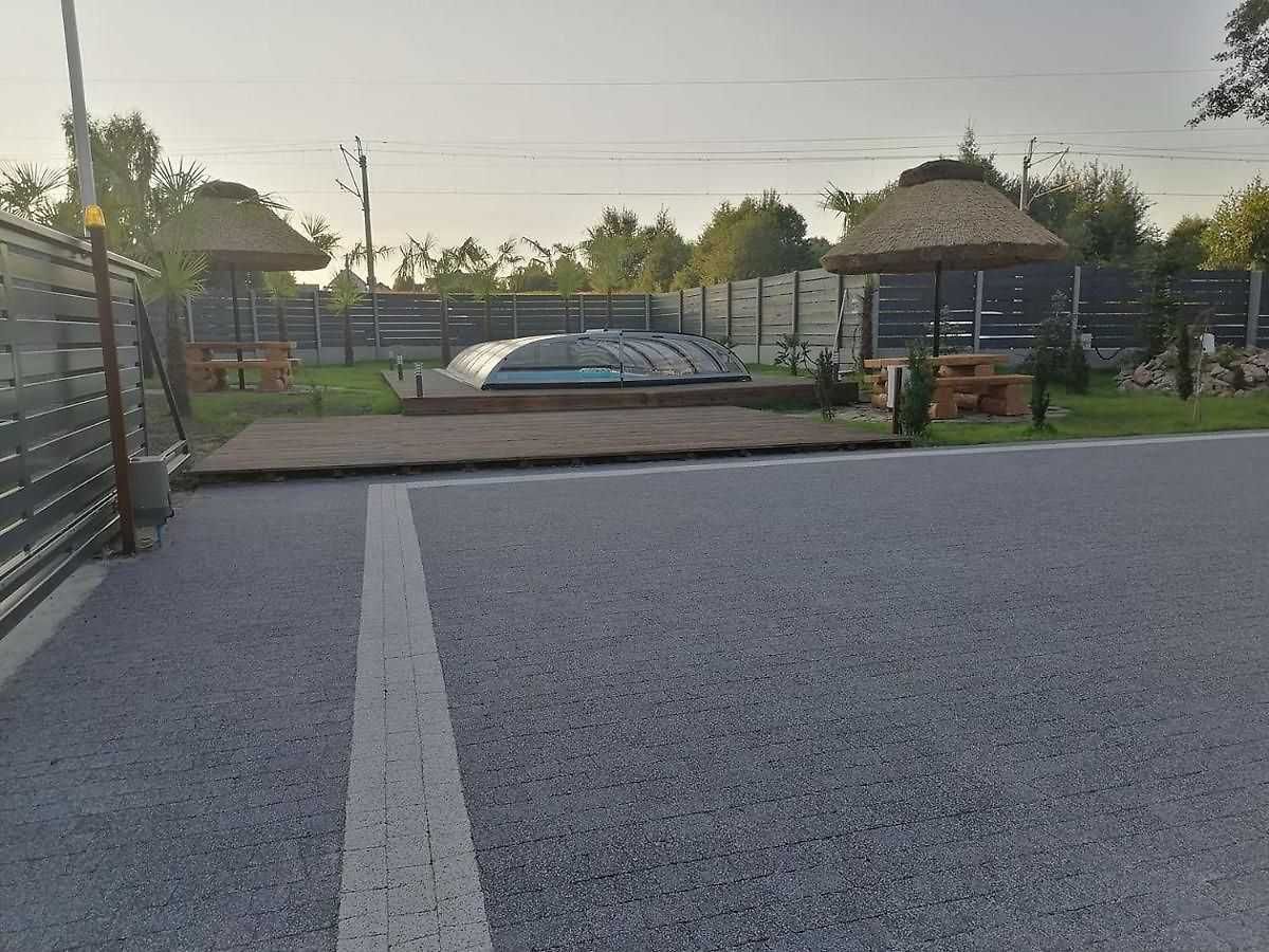 Dom z Basenem 50kmod Krakowa