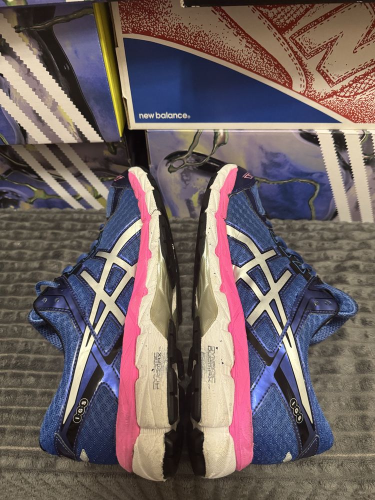 Кросівки для бігу ASICS Gel-Surveyor 4 42(26,5см) оригінал