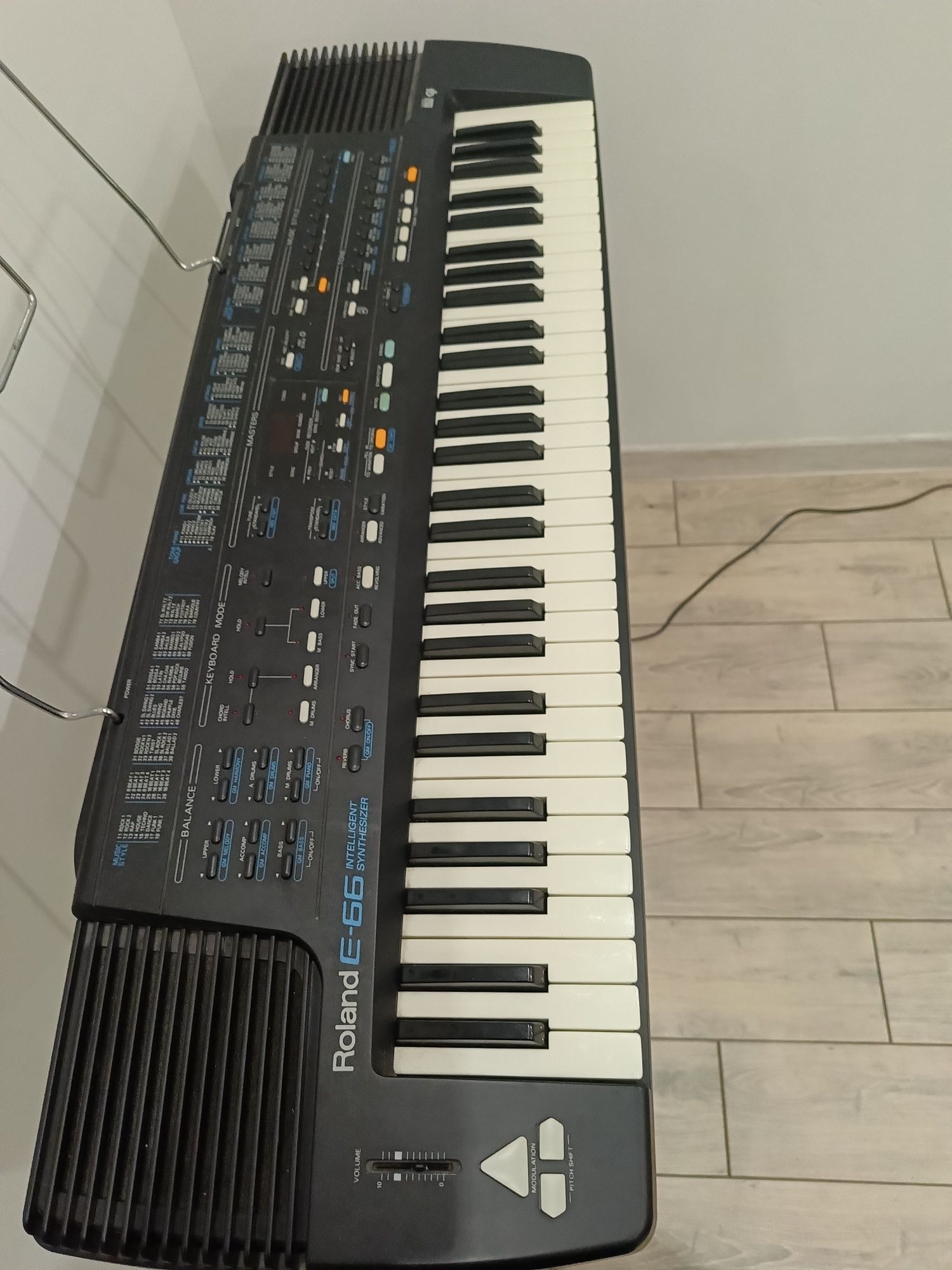 Sprzedam keyboard Roland E-66 INTELLIGENT SYNTHRSIZER