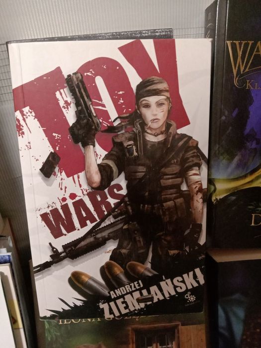 Toy Wars , Andrzej Ziemiański.