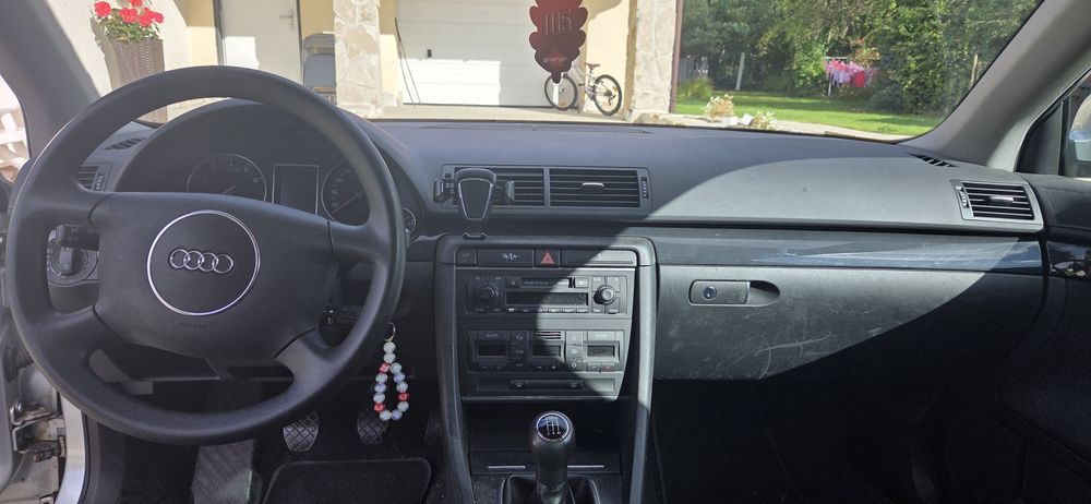 Audi a4 kombi 2.4b