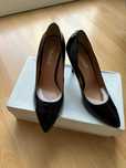 Buty szpilki Darbut - rozmiar 38, lakierowana skóra, czarne