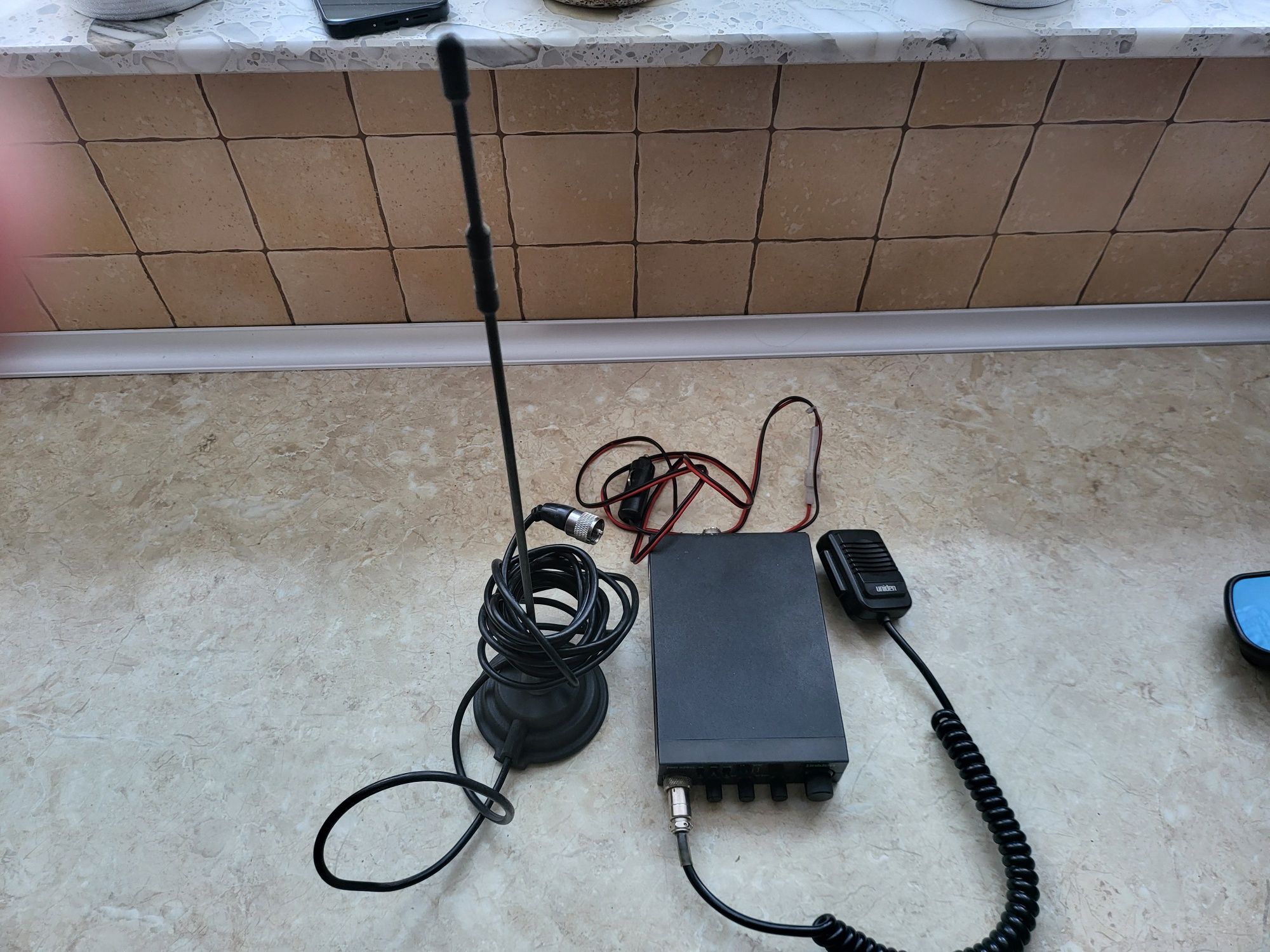 Cb radio uniden z antena
