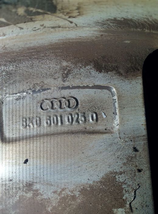 Audi A4 B8 A5 Felgi aluminiowe orginalne 8K0.601.025.Q 18''