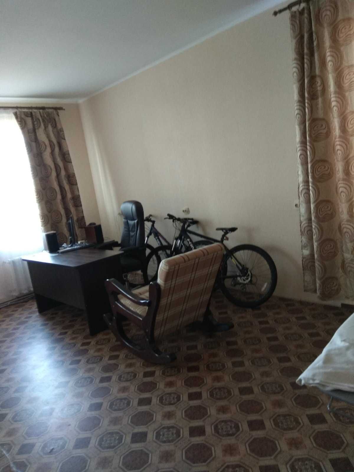 Продам двоповерховий будинок в Пісочині (мр-н Надія) 2 км від Харкова.
