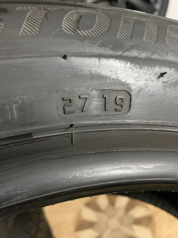 Комплект літніх шин 215/55/17 94V Bridgestone TURANZA T001